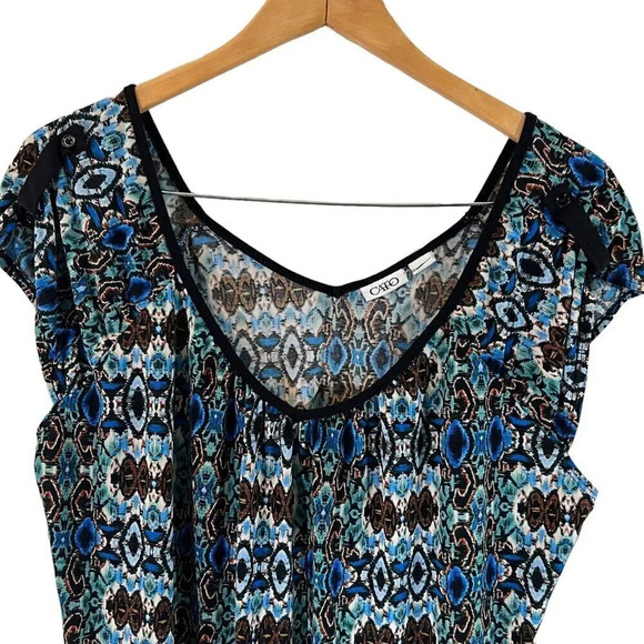 Cato Ikat Abstract Pattern Blouse XL Stretch Button Shoulder Accents Multicolor - Picture 2 of 6